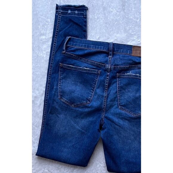 Madewell Taller 10" High-Rise Skinny Jeans: Drop-Hem Edition in Rosecliff Wash - Picture 15 of 16